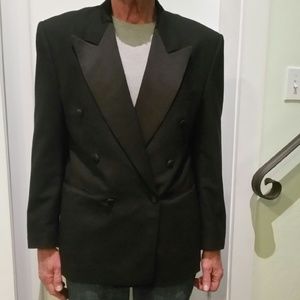 2-piece Pierre Balmain Mens Double-breasted Tuxedo